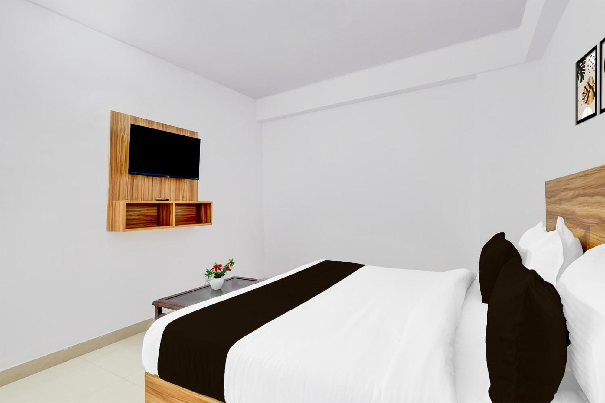 Hotel O Ocean Plaza New Delhi Exterior foto