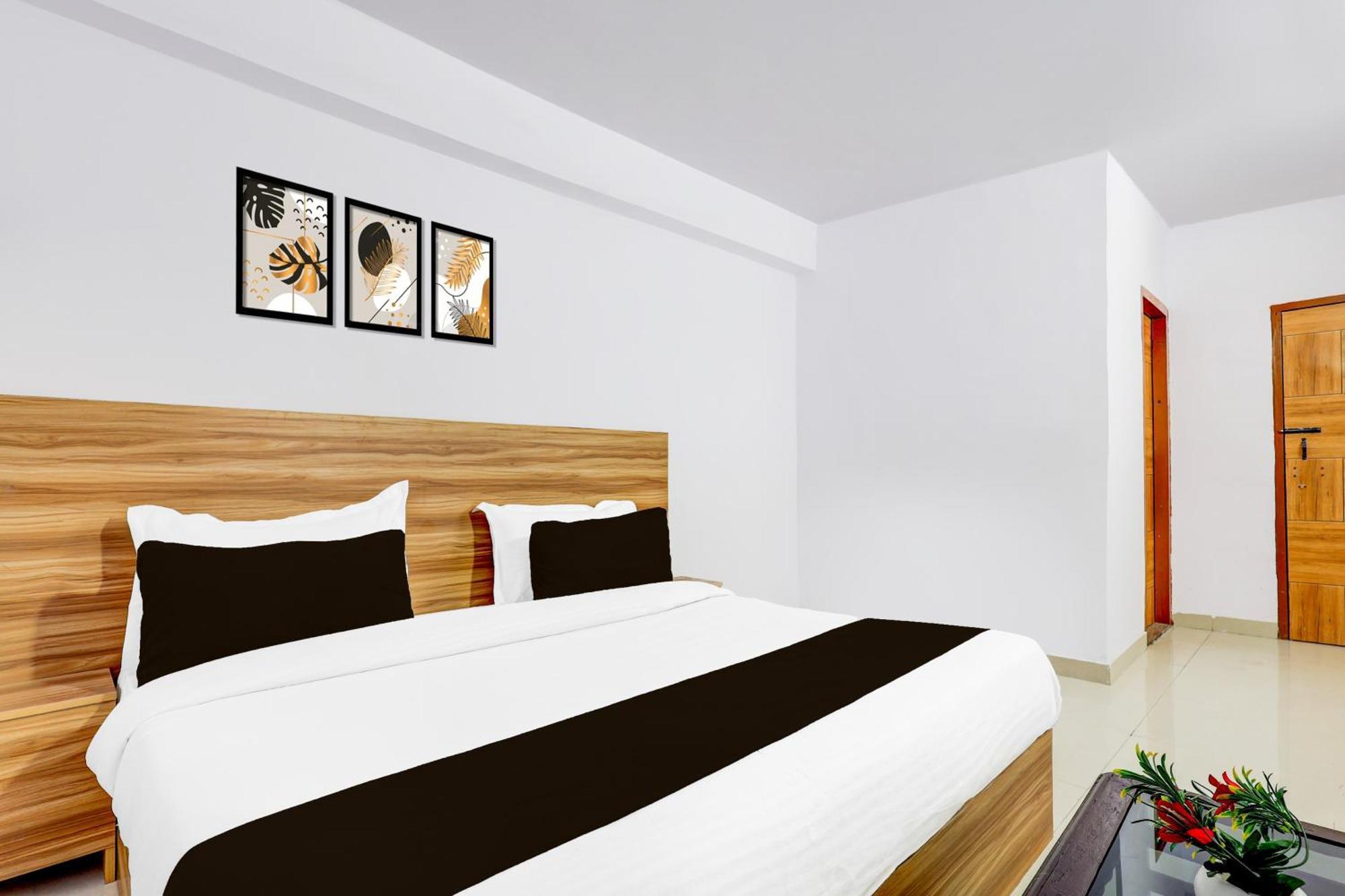 Hotel O Ocean Plaza New Delhi Exterior foto
